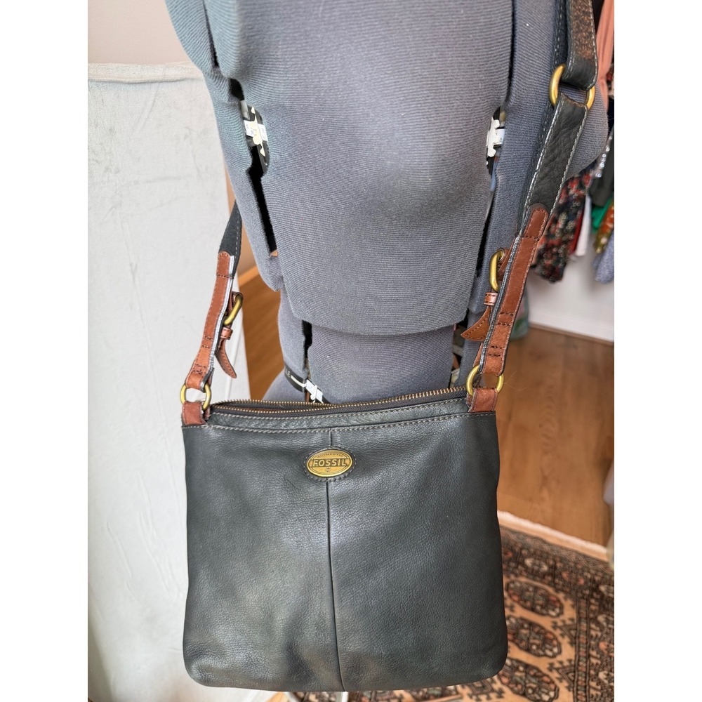Fossil Explorer Crossbody Black Leather Boho Utility Vintage Dark Academia Boho - Picture 3 of 11